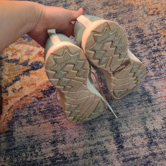 Vionic size 8 - Picture 2 of 2